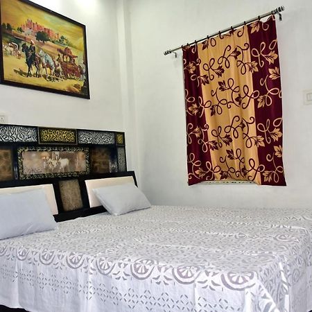 S. K. Guest House Биканер Екстериор снимка