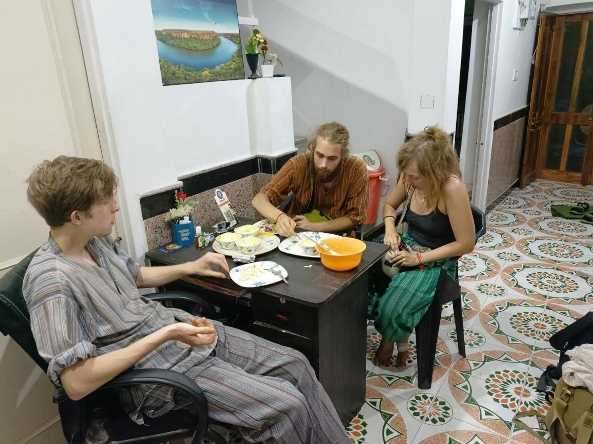 S. K. Guest House Биканер Екстериор снимка